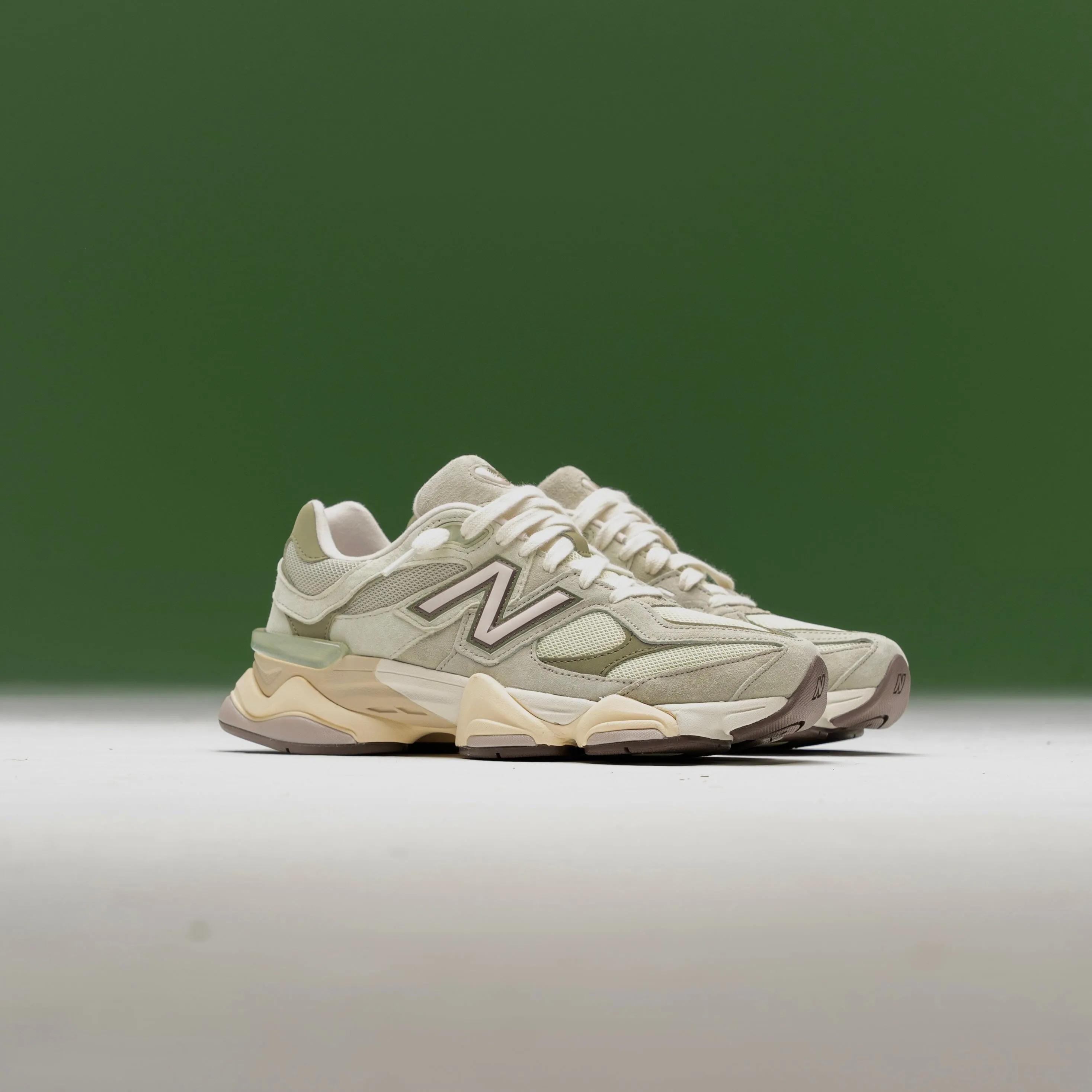 MENS New Balance | 9060  OLIVINE