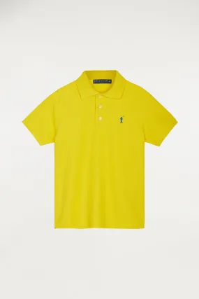 Polo amarillo infantil de manga corta con logo bordado a contraste